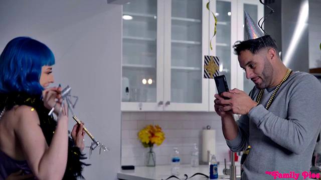 New Years with My Step Family - S17:E2