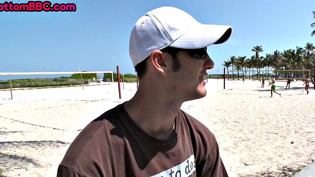 black thug hunk gets assfucked by amateur top