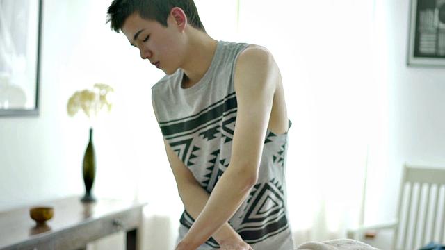 Young stud gets fingered before bareback pounding in steamy massage session