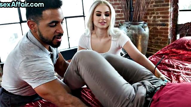 Busty bisexual babe pussylicked and fucked in 3some