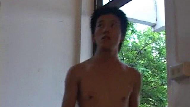 Skinny Asians blowing in group action until cumshot