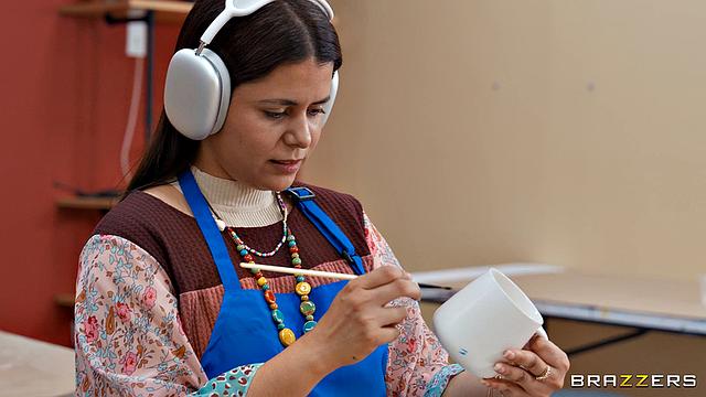 Ceramics Slut Sneaks A Fuck With Best Boyfriend Ever