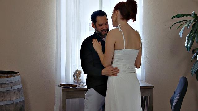 Cockhungry Ginger pussyfucked and licked by stepdad