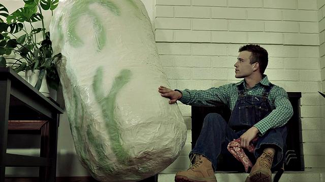 Bizarre stepbro barebacked in the asshole by athletic jock