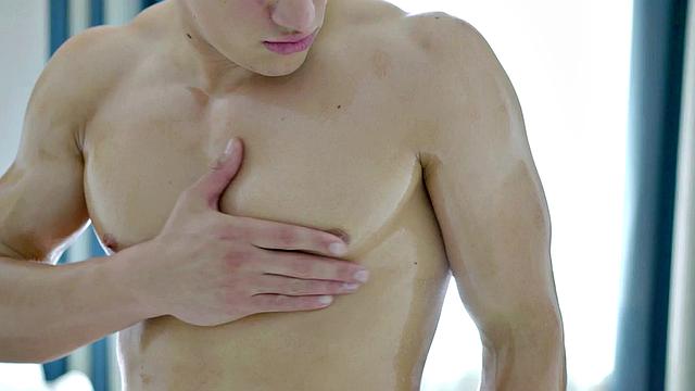 Buff hunk showing body and erotically before cumming