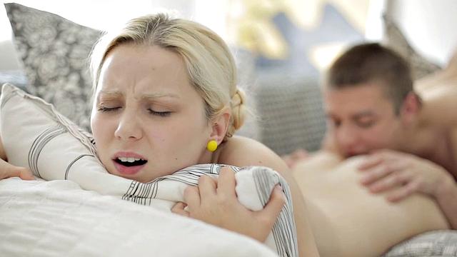 Mirta in once upon a time in the blonde's pussy