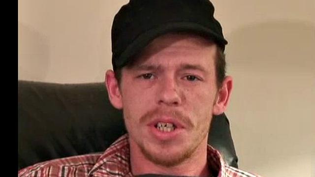 Габриэль дрочит с огоньком и финиширует на ура