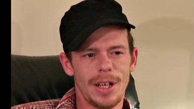 Габриэль дрочит с огоньком и финиширует на ура