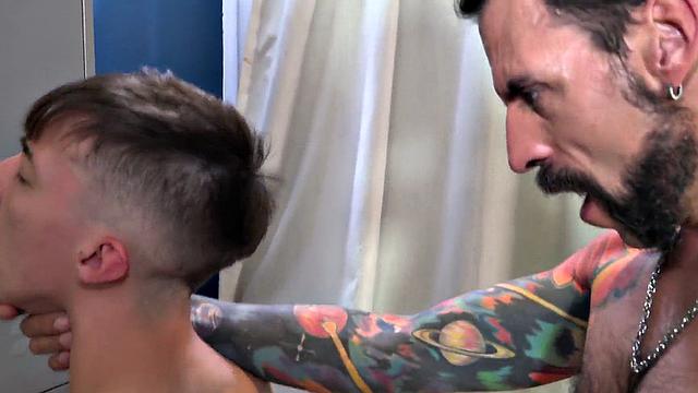 Amateur twink barebacked by inked dilf