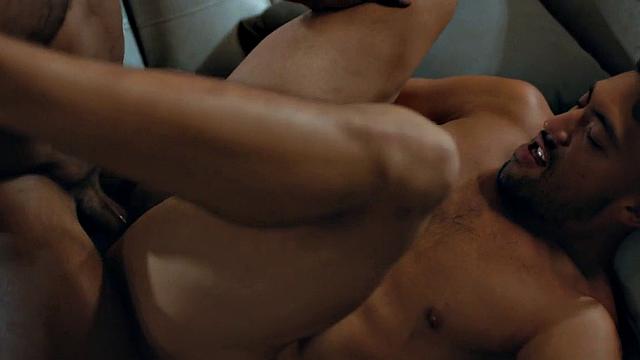 Watch this muscular ebony babe ride a BBC bareback in the living room