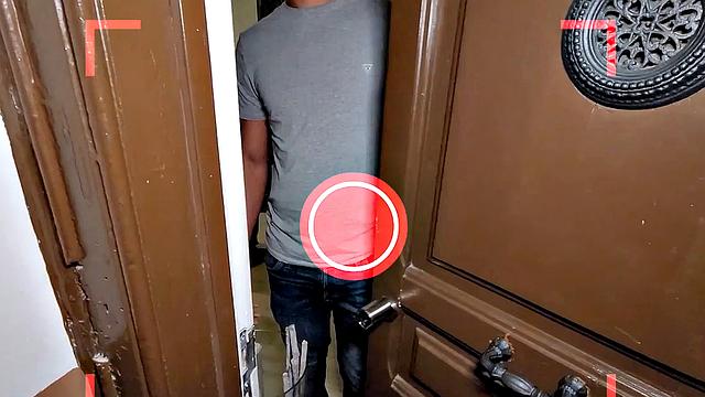 Парень моей сестры обожает мой член