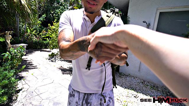 Ремонтник без трусов: работа по дому заканчивается минетом