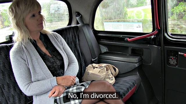 Australian MILF Gives In To Cabbie's Sexual Trade