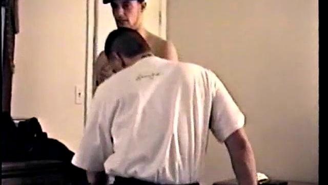 страстный отсос и мощный финал в руке