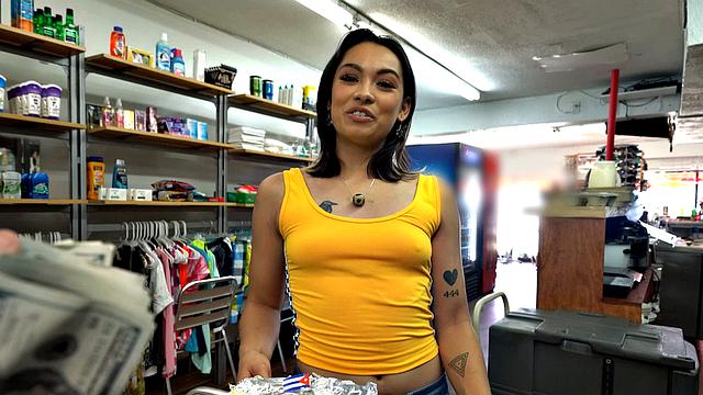 Waitress POV - Iliana WitDaPlays - Fiesta With A Freak