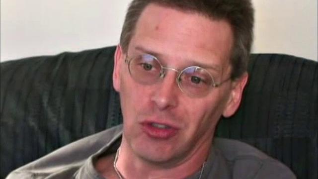 Alex has just completed a year in prison. He is a friend of Danny's.