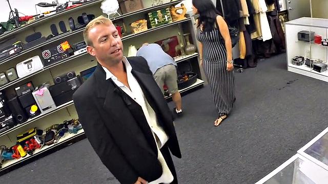 Pawnshop bottom gets fucked in office by owners