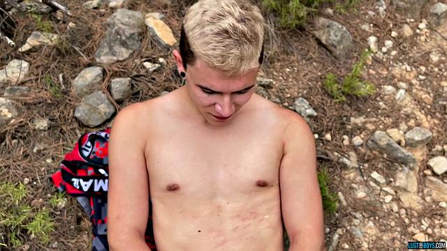 Inquisitive Amateur Guy Playing with His Dick - Sam Carter