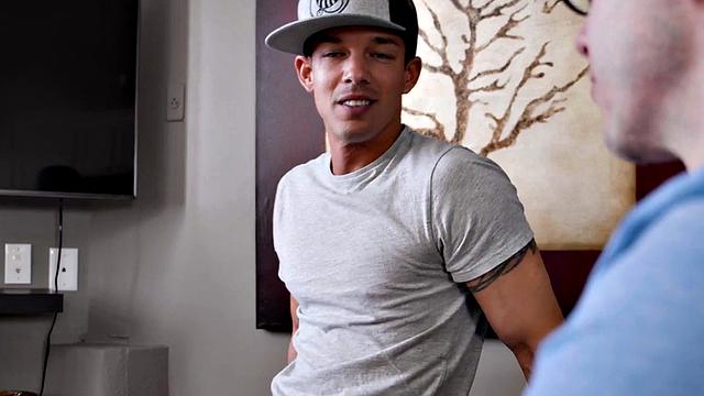 Nerdy jock fucked bareback after declaring love