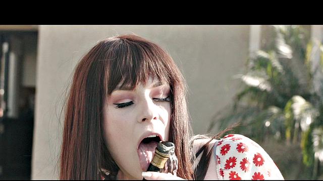 Kiara Edwards - Muffstache