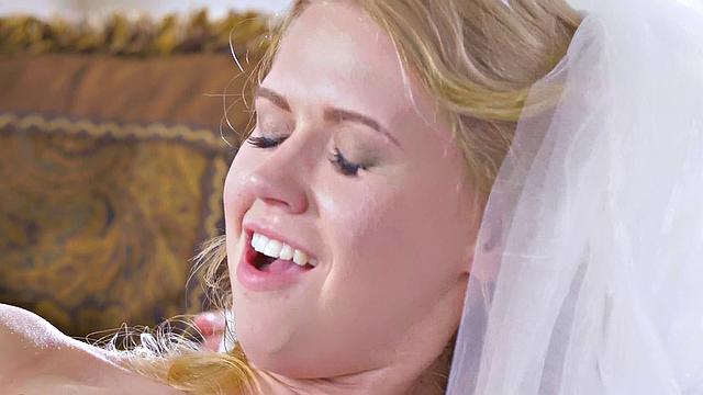 Sexy Arab babe gets naked and fucks in a wild threesome