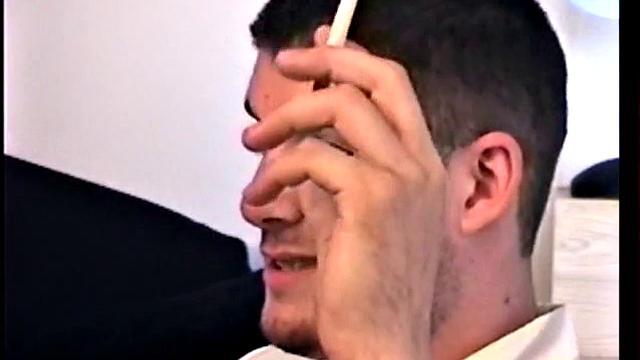 Любитель жарко отсасывает зрелому медвежонку и доводит до оргазма