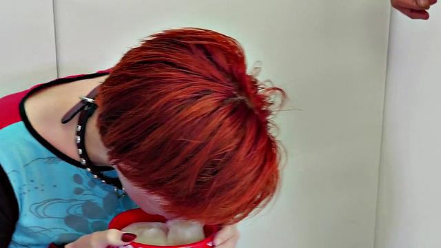 Bdsm slut gives sloppy head