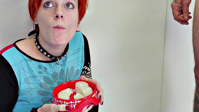 Bdsm slut gives sloppy head