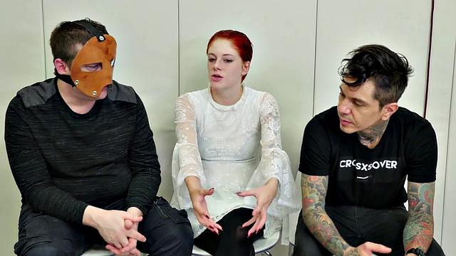 Bdsm slut gives sloppy head