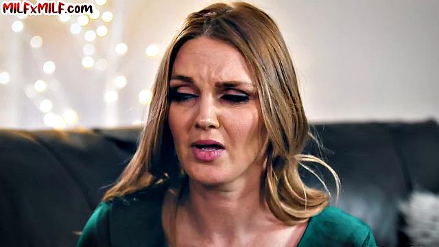 Stunning lesbians scissoring