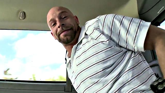 Real jock cums in gay mouth after blindfolded blowjob