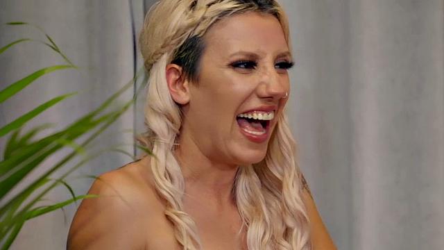 Stunning bisex babes pussylicked and pounded in 4-way