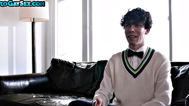 Tattooed jock barebacks college bottom before sucking