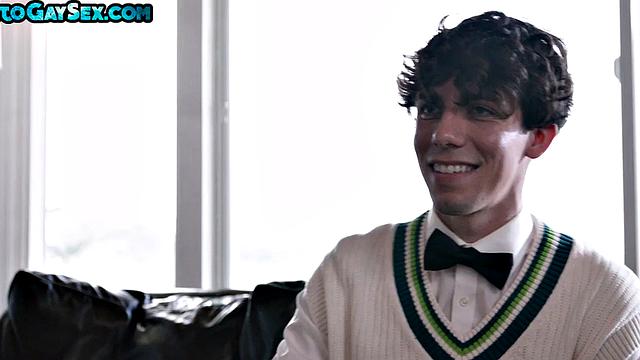 Tattooed jock barebacks college bottom before sucking