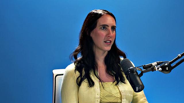 Desirable bigtitted babe pussyfingering in close up session