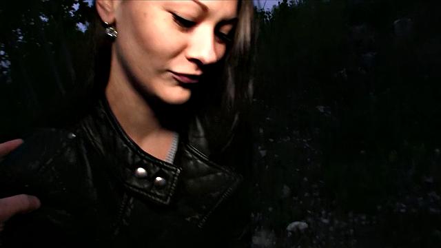 Ханка подумала, что это кастинг, а оказалась на члене у парковки