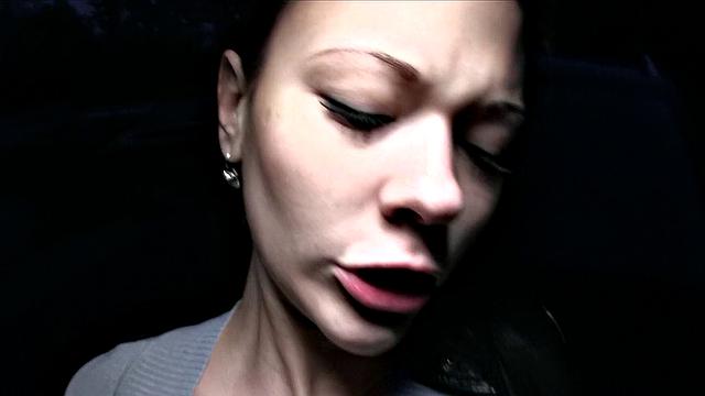 Brunette Lays Down For Fuck Outside Shopping Mall