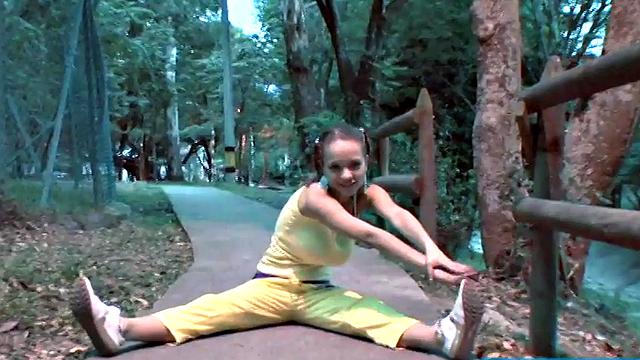 Teen with giant titties gets them out