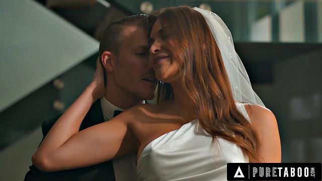 Гизель Бланко страстно заводит мужа перед свидетелями свадьбы и соблазняет его публично, пока Кодей Стил наблюдает за их жаркой игрой.