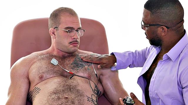 Hairy straight fooled by black MD