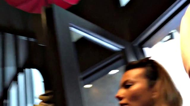 Dating with Vanessa Decker