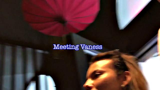 vanessa decker устраивает жаркое первое свидание в отеле