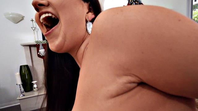 Wild Christmas Eve with a tattooed chick in doggy & cowgirl positions