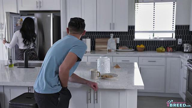 Stuck On Stepmom's Boobies - S2:E2