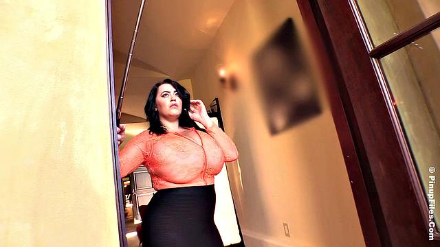 Leanne Crow - Halloween 2015 Special