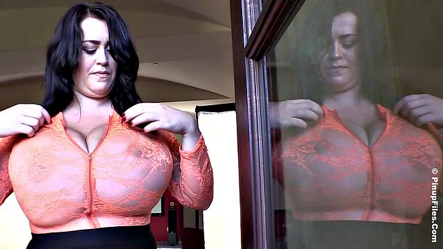 Leanne Crow - Halloween 2015 Special