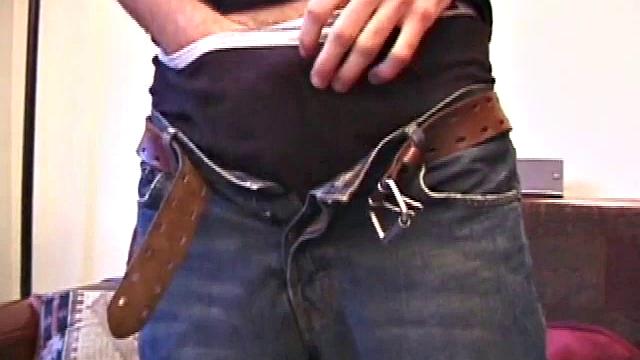 This smoking hot skater boy gets right down to business. Tall and lean, with a well-defined yet boyish body, Michael Whitewood shows off every inch of himself.