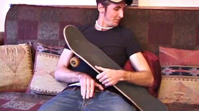 This smoking hot skater boy gets right down to business. Tall and lean, with a well-defined yet boyish body, Michael Whitewood shows off every inch of himself.