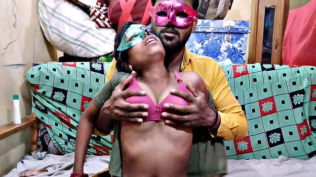 Young Indian wife gets her bra off & gets drilled doggystyle in mask