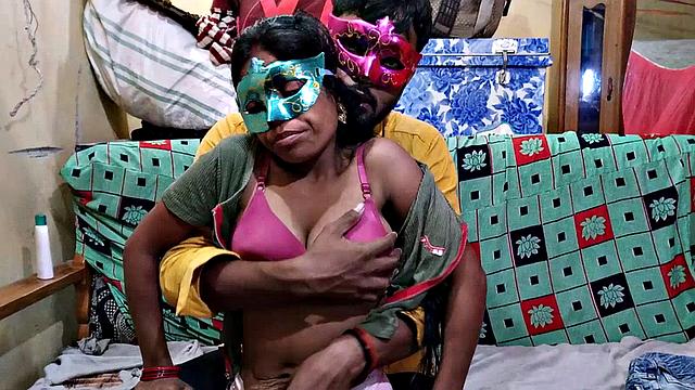 Young Indian wife gets her bra off & gets drilled doggystyle in mask